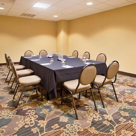 Holiday Inn Country Club Plaza Канзас-Сити Экстерьер фото