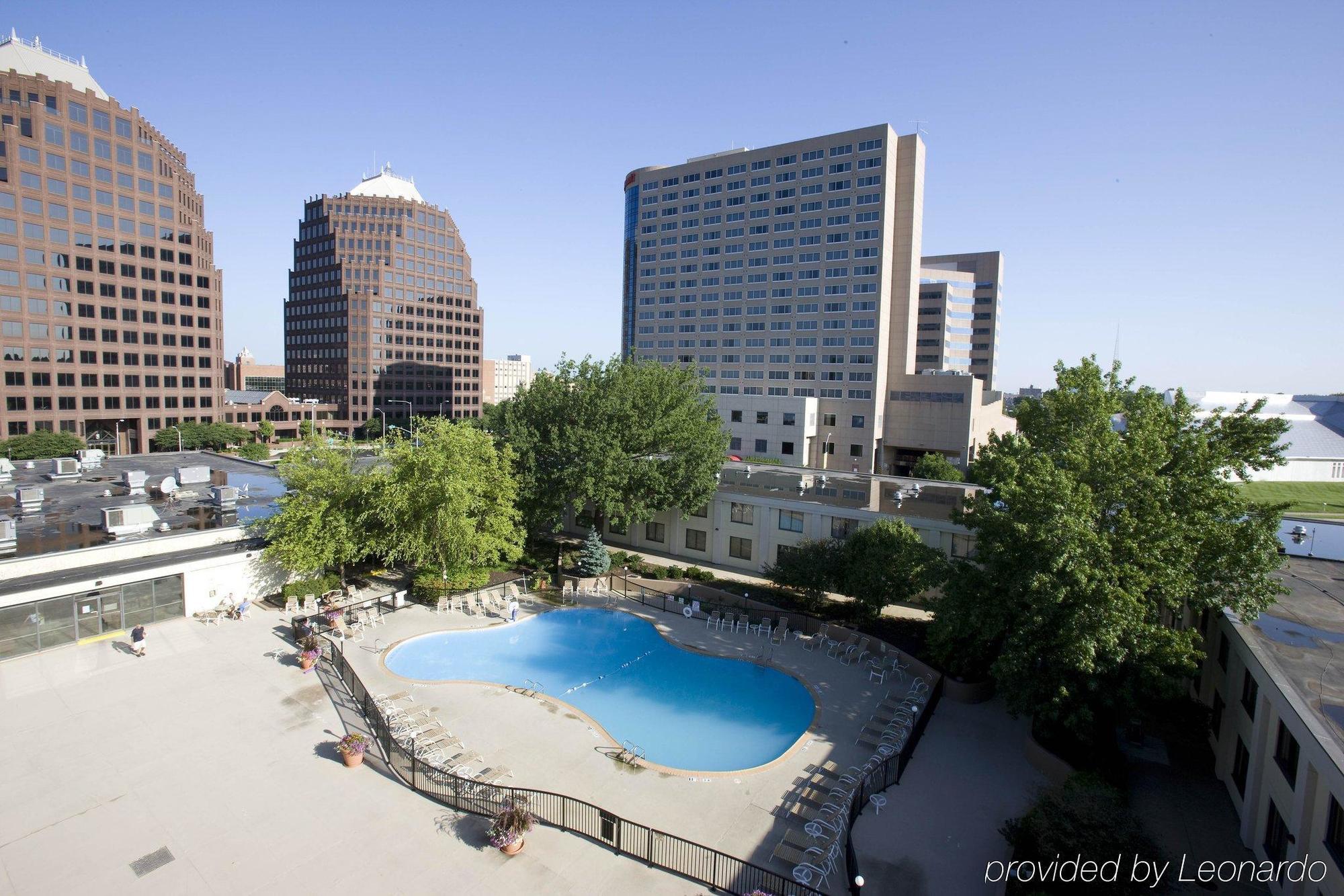 Holiday Inn Country Club Plaza Канзас-Сити Экстерьер фото