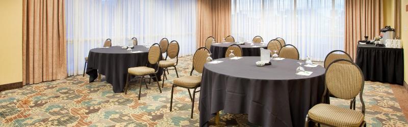 Holiday Inn Country Club Plaza Канзас-Сити Экстерьер фото