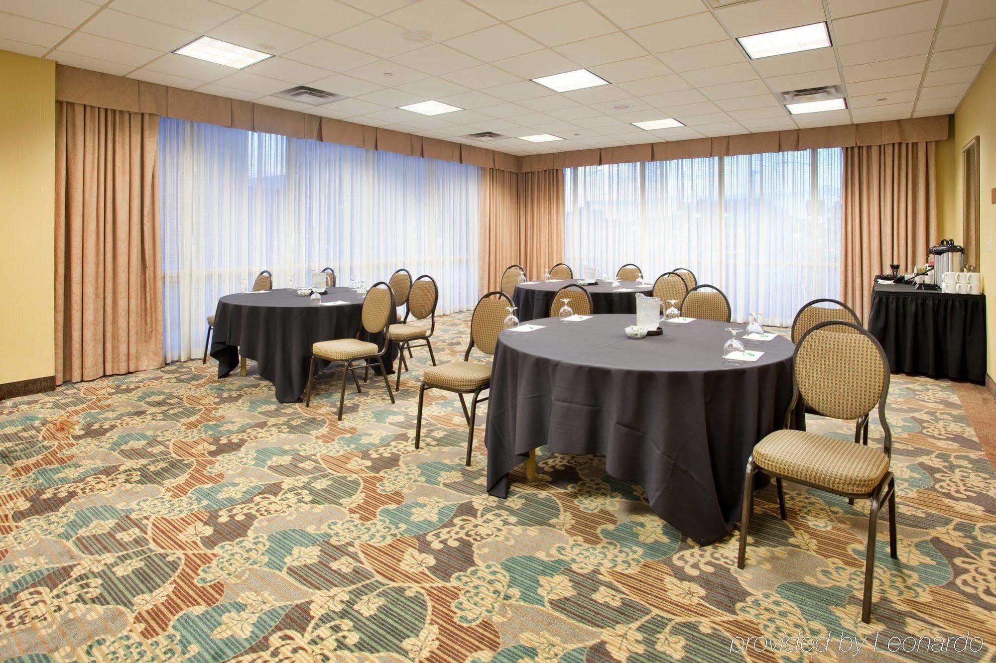 Holiday Inn Country Club Plaza Канзас-Сити Экстерьер фото