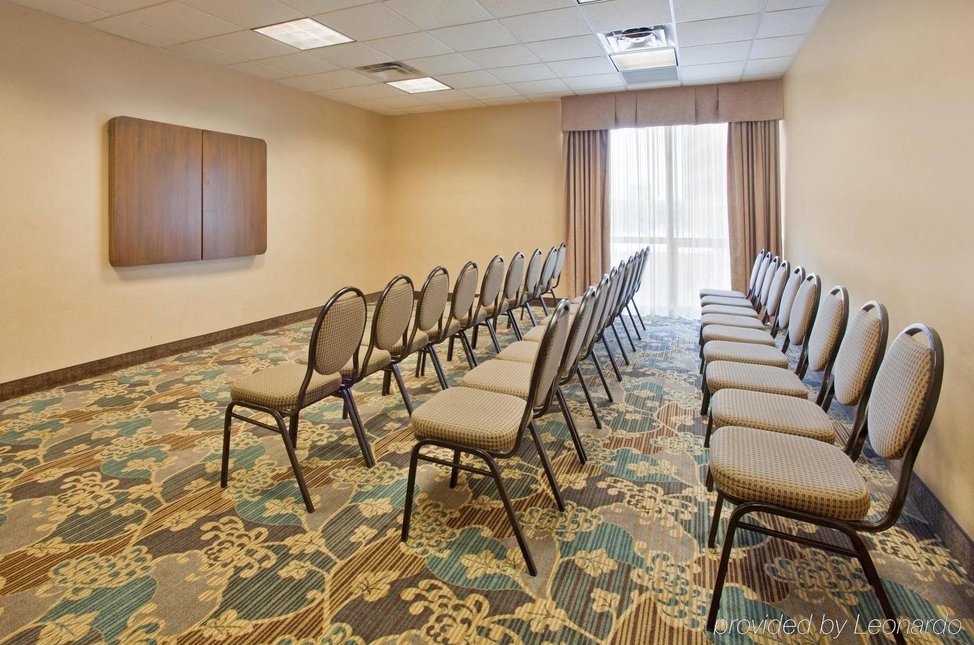 Holiday Inn Country Club Plaza Канзас-Сити Экстерьер фото