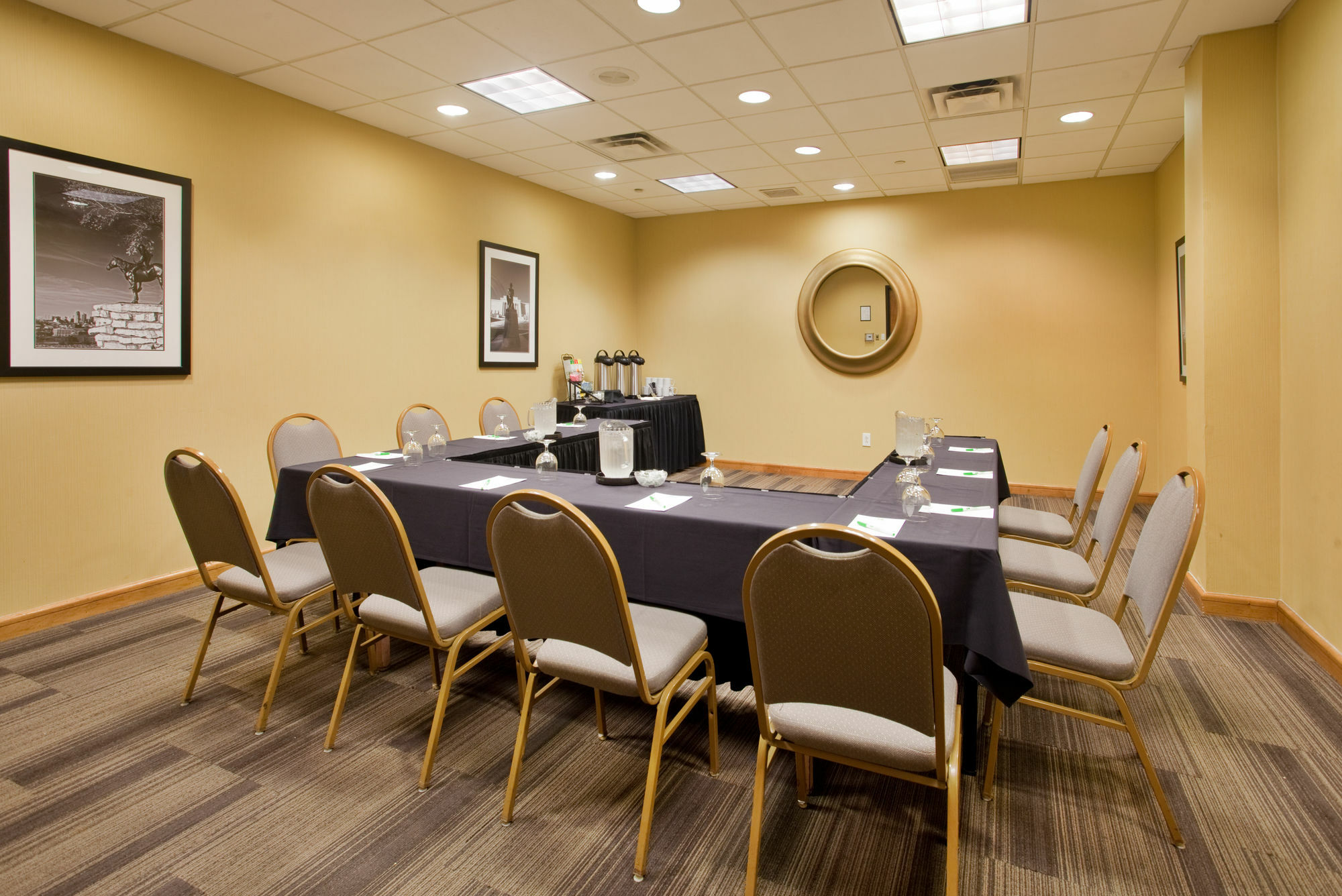Holiday Inn Country Club Plaza Канзас-Сити Экстерьер фото