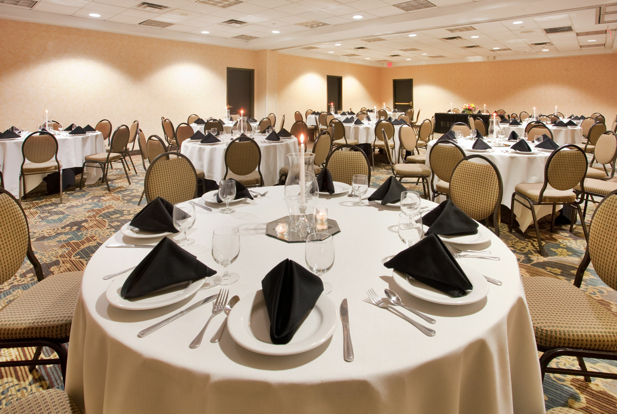 Holiday Inn Country Club Plaza Канзас-Сити Экстерьер фото